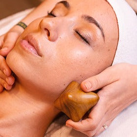 Maderoterapia Facial